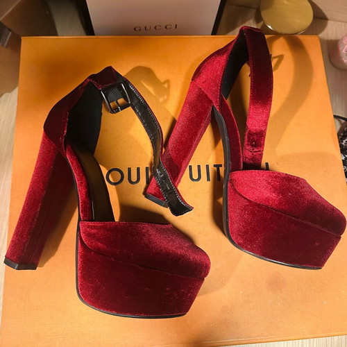 Migato pumps used, size 37, burgundy velvet