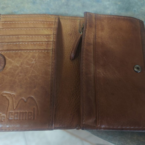 Tripcamel leather wallet like new, unisex, brown
