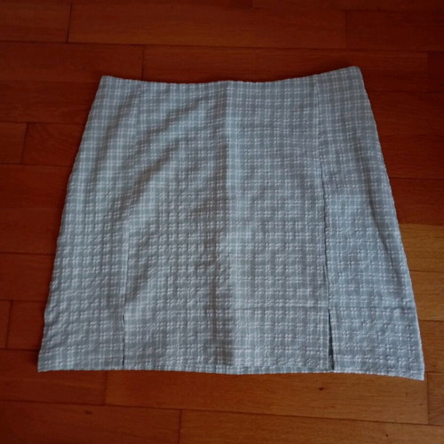 Pistachio skirt Shein like new, size S 36 8, white and green