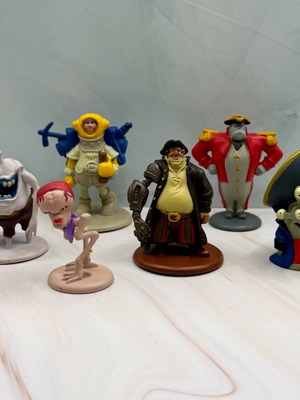 Disney Treasure Planet mini figures used, pack