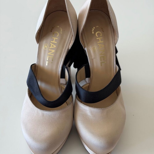 Chanel Satin Bow Pumps Nude Black size 38 used