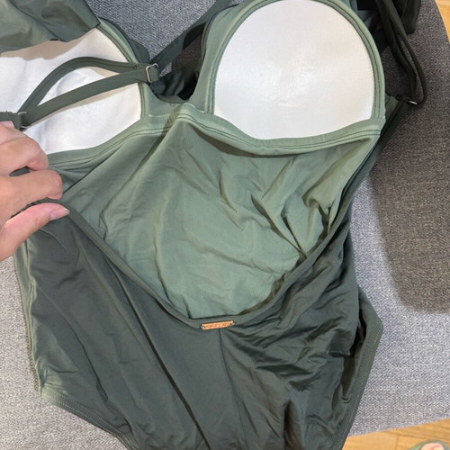 One-piece swimsuit green size S like new