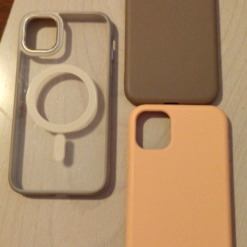 iPhone 11 used with 3 cases, black, 64GB, dual SIM