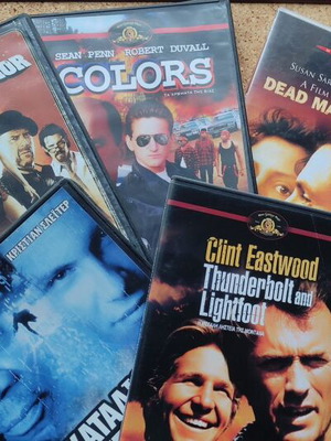 Set of 5 collectible DVDs like new with subtitles, action, thriller, drama