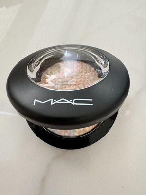 Mac collectible shimmer new