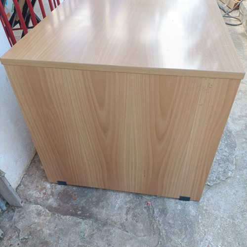 Neoset children's desk like new with 2 drawers