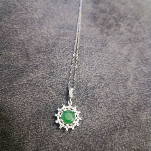 Silver necklace 925 with green stone new