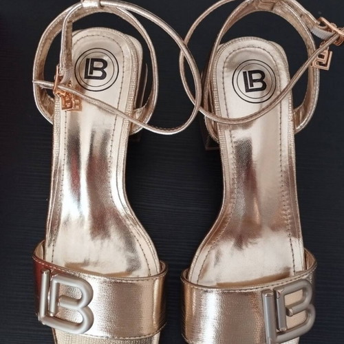 Laura Biagiotti women's sandals new, size 36, gold