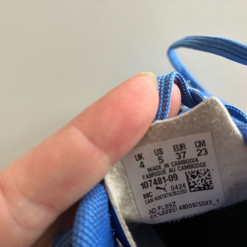 Puma Attacanto II FG/AG junior 37 like new blue football shoes