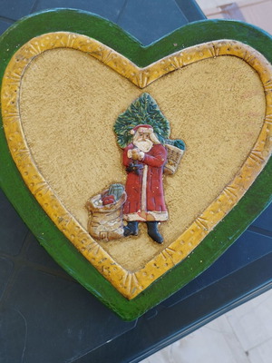 Heart-shaped papie mache box used