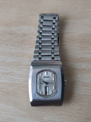 Seiko Hi-Beat Automatic 2706-7030 21 Jewels vintage 1973 women's watch used