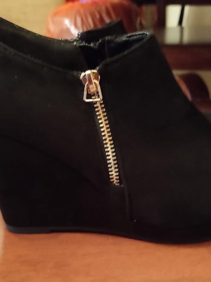Black suede women's platform shoes new size 40 with gold zipper