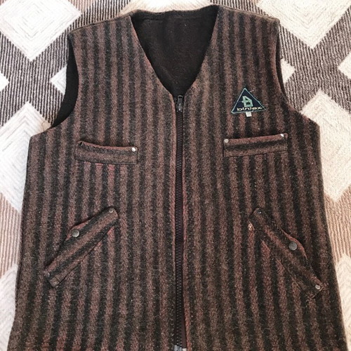 Men's vest like new, very warm, one size