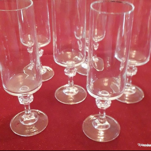 Champagne glasses set of six with diamond-shaped stems, new