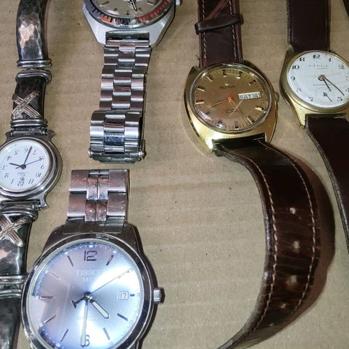 Branded watches like new, collectible set of 14 pieces