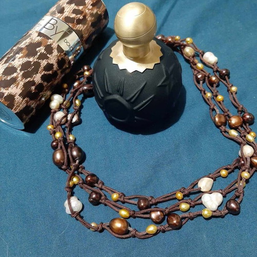 Necklace with real pearls new, very long, from personal collection