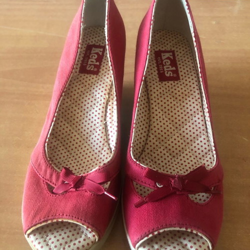 Branded pumps like new