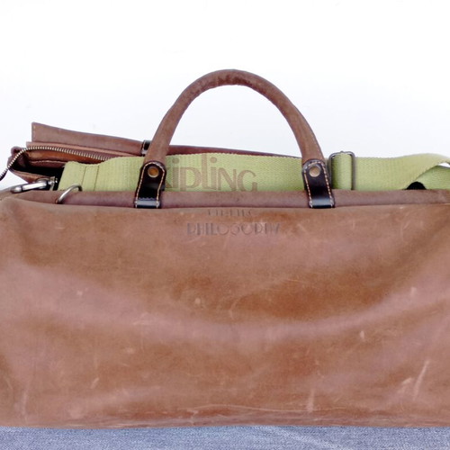 Kipling leather travel bag camel color like new
