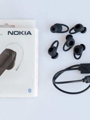 Nokia Clarity Solo Bud+ wireless Bluetooth mono headset used