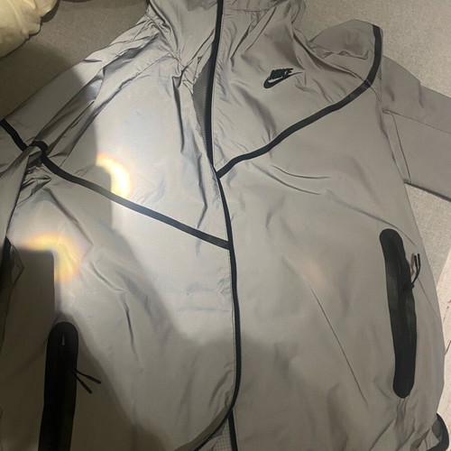 Nike Tech Fleece ανακλαστικού σχεδίου μέγεθος L σαν καινούργιο, γκρι