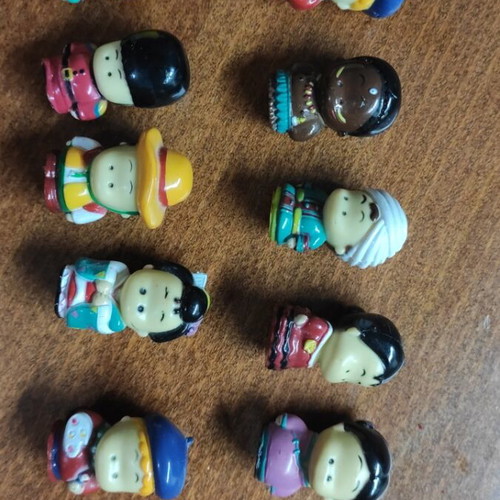 Small decorative figures like new, set of 10 pieces
