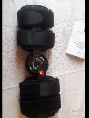 Thigh Knee Brace new with goniometer for knee rehabilitation