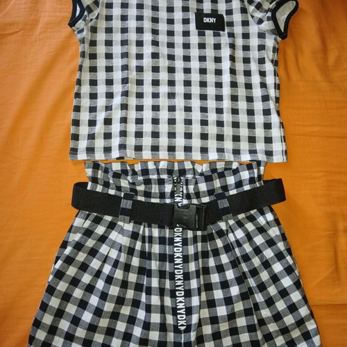 DKNY girls' set like new, size 10, black and white