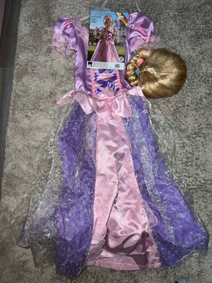 Rapunzel costume size 7-9 like new with wig and crown