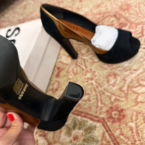 Schutz high heels genuine leather black with gold details new, size 36