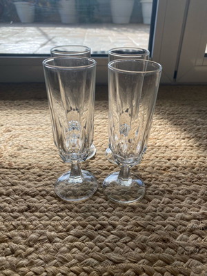 Stemmed wine glasses new, set of 4