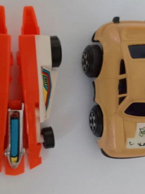 Wind-up police car and racing car used, vintage toys