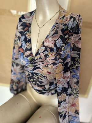 Floral sheer blouse like new, summer style, size L