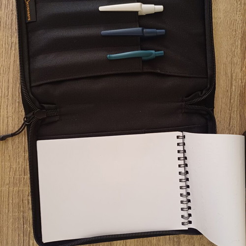 Folder with zipper for pens and notepad new