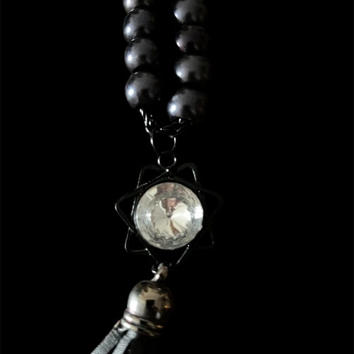 Long necklace like new, black