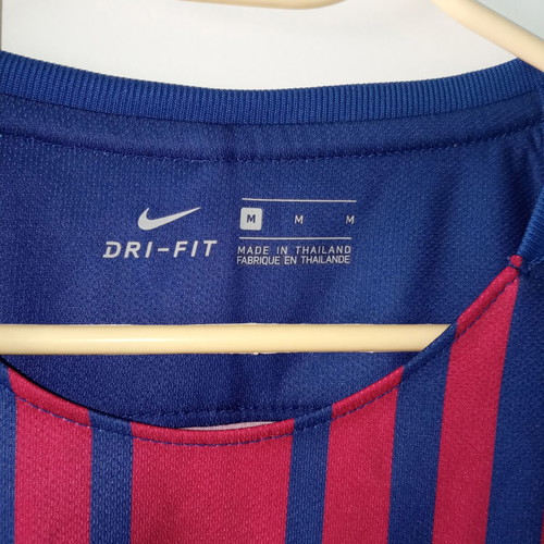 Barcelona jersey vintage 2017 like new, size medium