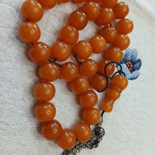 Mastic Worry Beads used, bakelite, vintage metal details