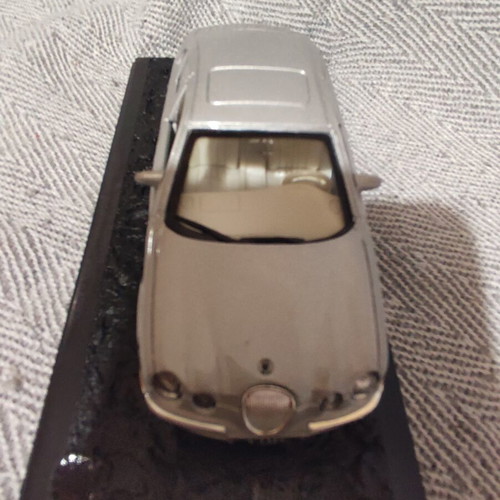 Jaguar X Type 2001 metal miniature model, like new