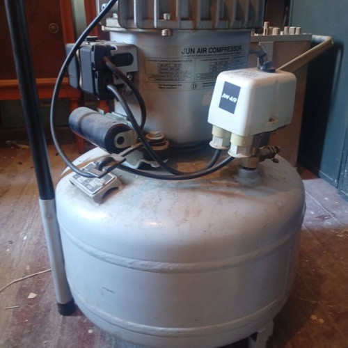 Jun-Air 6-15 Silent Professional Air Compressor 8 bar used