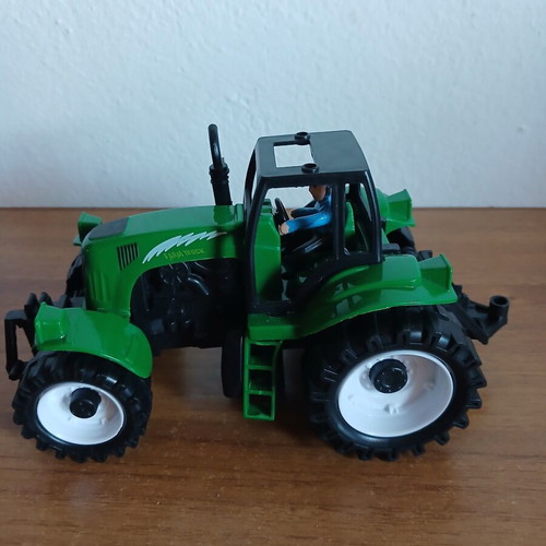 Toy tractor