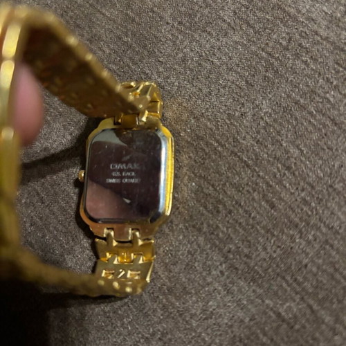 QMAX women's wristwatch used, battery likely needed