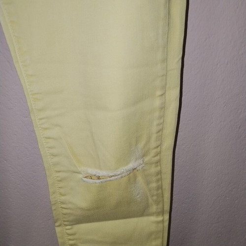 Stradivarius pastel yellow skinny jeans like new, distressed style