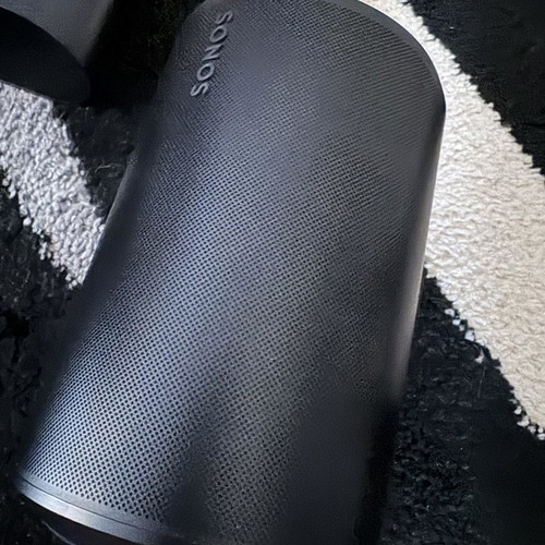 Sonos Ray Soundbar 2.0 and Sonos Era 100 speaker used, black