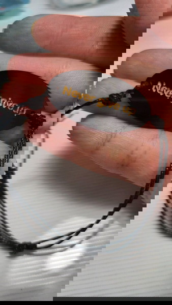 Βραχιολι plexiglass 'Never give up'