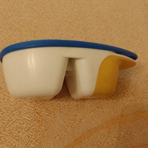Noulac baby food container like new with two compartments