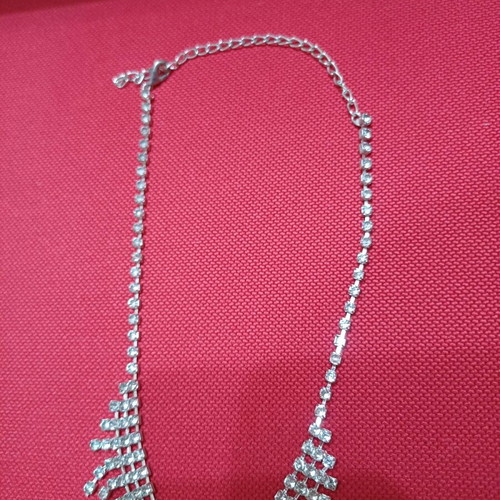 Vintage dangling crystal rhinestone necklace like new