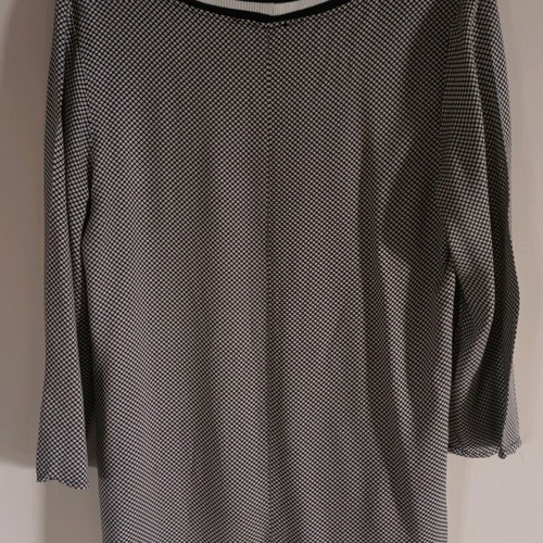 Figaro blouse with 3/4 sleeves like new, black and white