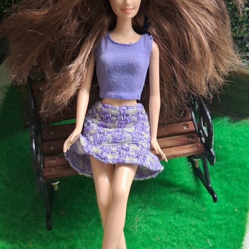 Vintage 2000 Barbie doll, Y2K