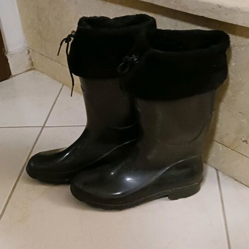 Italian rain boot like new, black, size 37