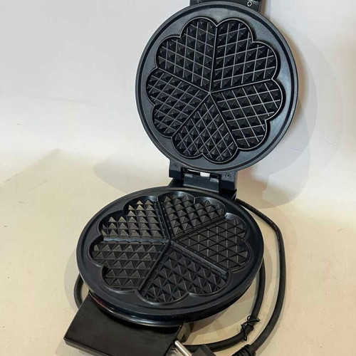 Silvercrest electric waffle maker with rotary temperature control