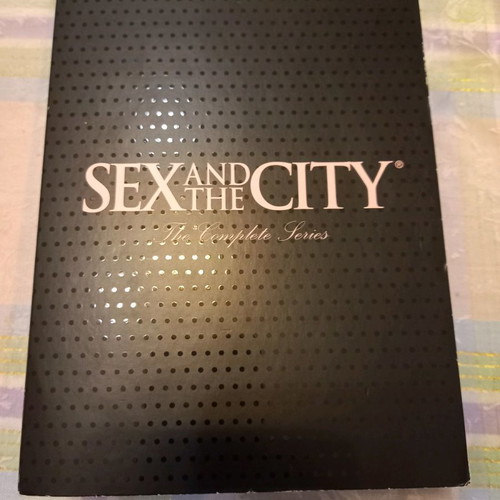 SEX AND THE CITY SEASONS:4,5,6 COLLECTIBLE LUXURY DVD BOX. PRICE DROP